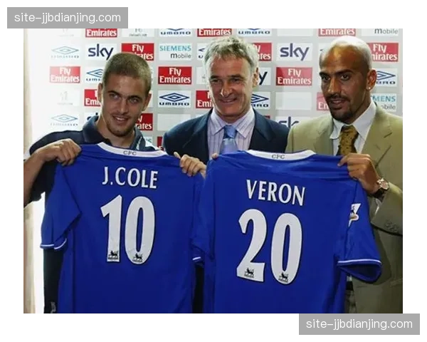 国际米兰夏窗或重启对库菲的追求 前提是邓弗里斯离队