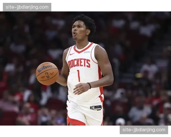 火箭四连胜期间进攻效率飙升至130.5，助攻率提升至72.7%